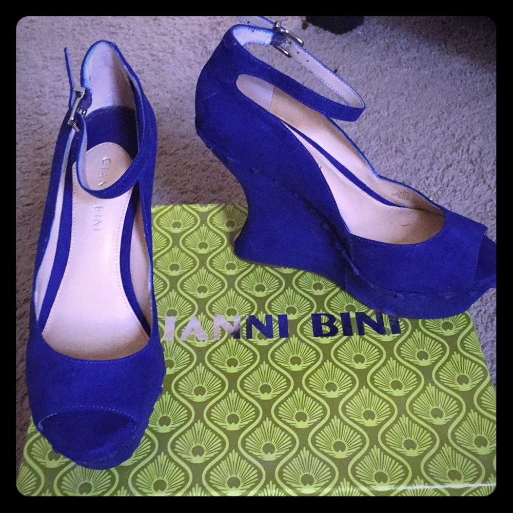 Wedged heels